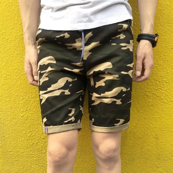 Мъжки камуфлажен къс панталон в три цвята