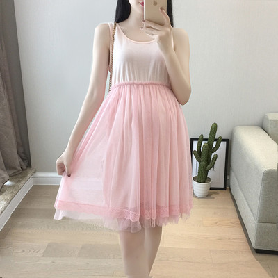 Μοντέρνο φόρεμα για έγκυες γυναίκες σε ροζ χρώμα με τούλι