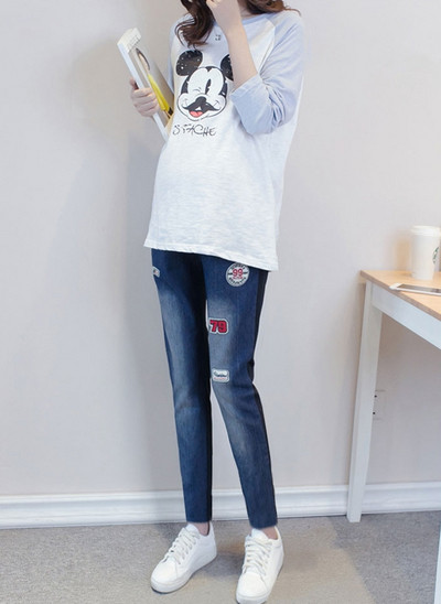 Модерни дънки за бременни жени с емблема в син цвят