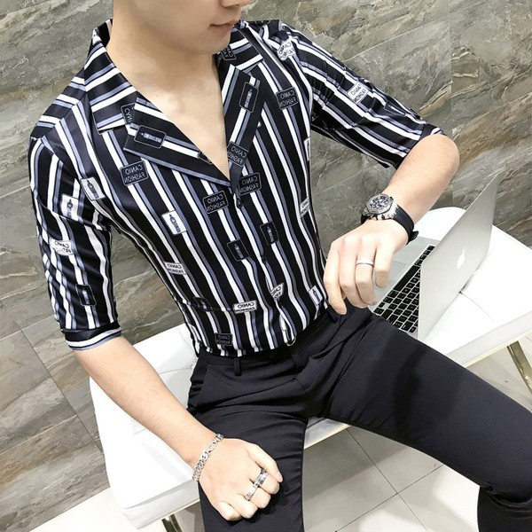 Модерна мъжка риза с V-образно деколте и десен в два цвята