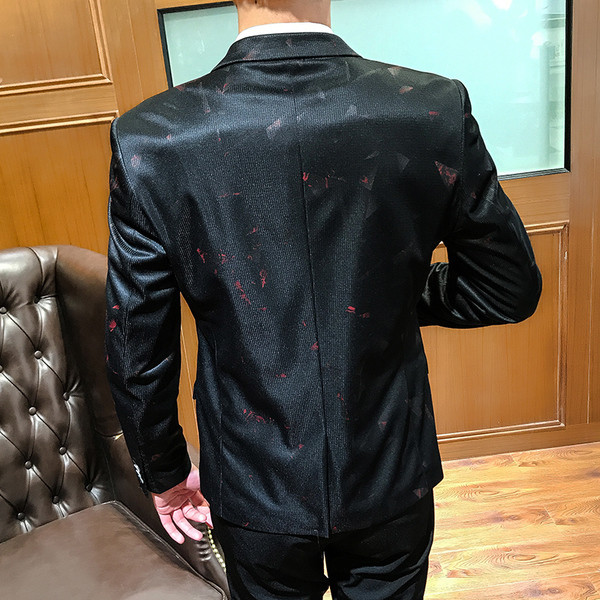 Елегантно мъжко сако в черен цвят с цветни фигури