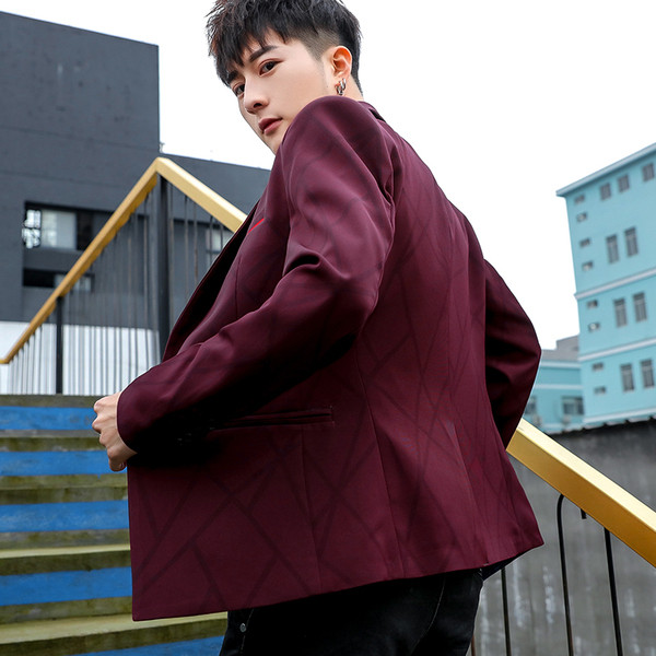 Модерно мъжко сако в няколко цвята с бродерия