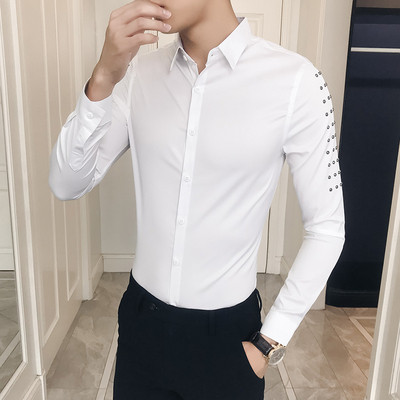 Стилна мъжка риза с декорация в бял и черен цвят