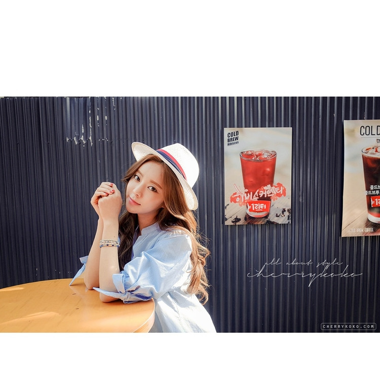 Актуална дамска риза дълъг модел с 3/4 ръкав в син цвят 