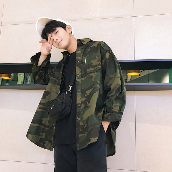 Мъжка риза широк модел с камуфлажни мотиви