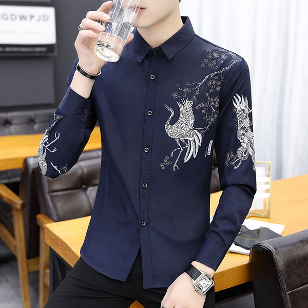 Актуална мъжка риза в два цвята с бродерия