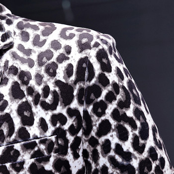 Модерно мъжко сако с леопардов десен