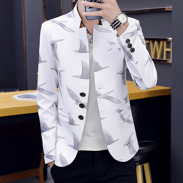 Актуално мъжко сако с бродерия в три цвята