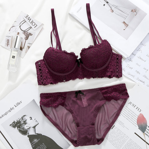 Стилен дамски комплект от две части с дантела в няколко цвята