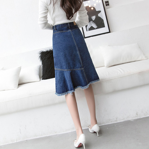 Актуална дамска дънкова пола - широк модел