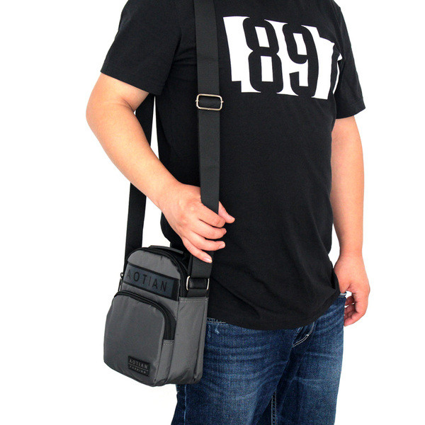 Мъжка ежедневна чанта с надпис в четири цвята