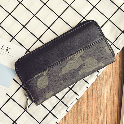 Portofel barbatesc modern cu motive de camuflaj in doua culori