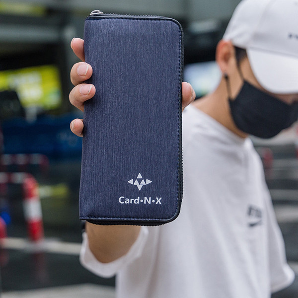 Ежедневен мъжки портфейл с надпис в два цвята