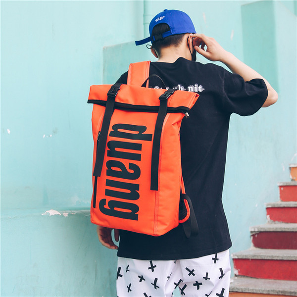 Небрежна мъжка раница с надпис и регулируеми презрамки