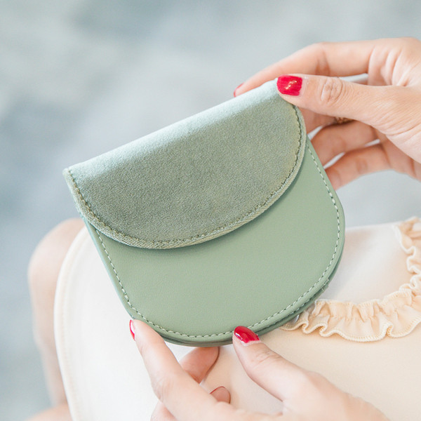 Стилен дамски портфейл в няколко цвята от еко велур