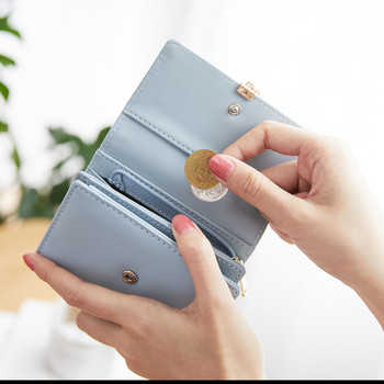 Стилен дамски портфейл в няколко цвята с висулка