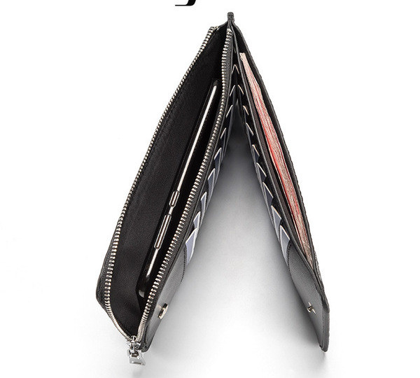 Нов модел мъжки портфейл от еко кожа в черен цвят