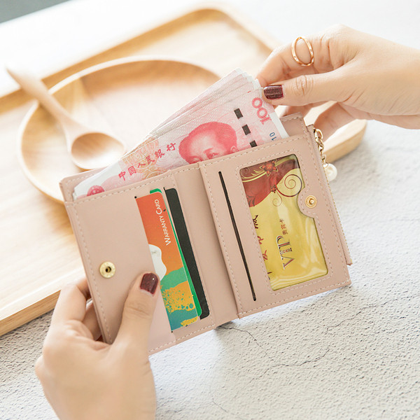 Стилен дамски портфейл от кадифе в няколко цвята с пискюл