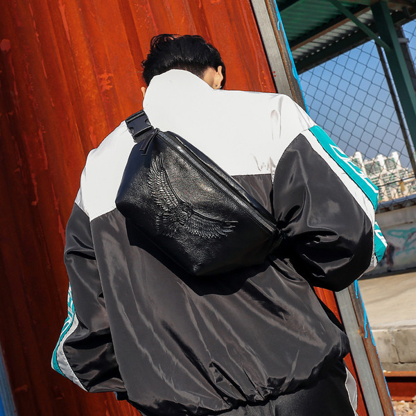 Мъжка ежедневна чанта в черен цвят от еко кожа