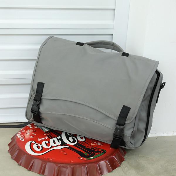 Модерна мъжка чанта с къса и дълга дръжка в два цвята