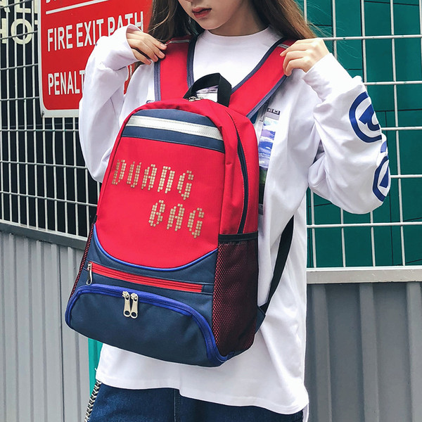 Модерна раница с надпис в три цвята подходяща за мъже и жени