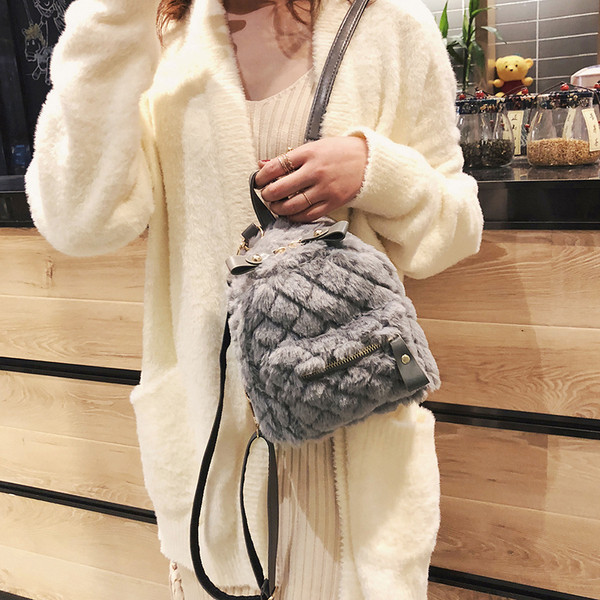 Дамска пухена раница в четири цвята