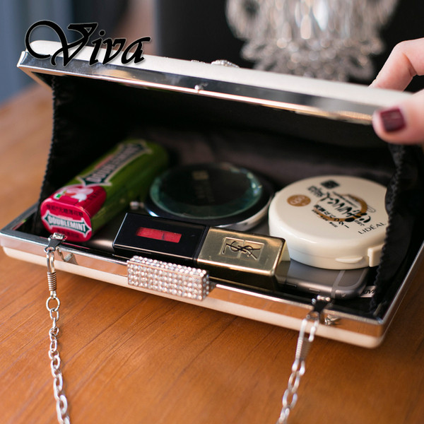 Модерен дамски портфейл в два цвята с декорация