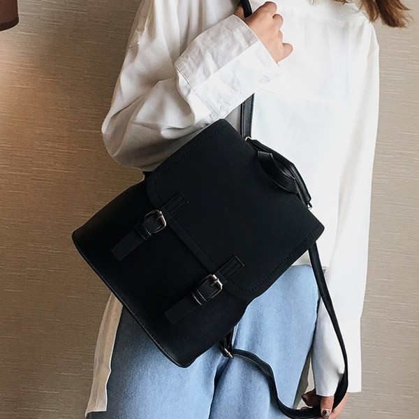 Дамска стилна раница в четири цвята