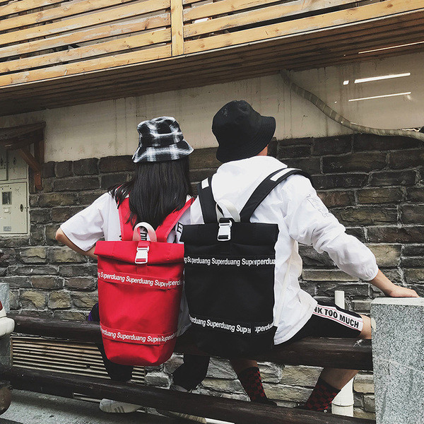 Casual σακίδιο με επιγραφές κατάλληλο για άνδρες και γυναίκες