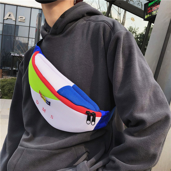 Μοντέρνα τσάντα για άνδρες με  επιγραφή σε τέσσερα χρώματα