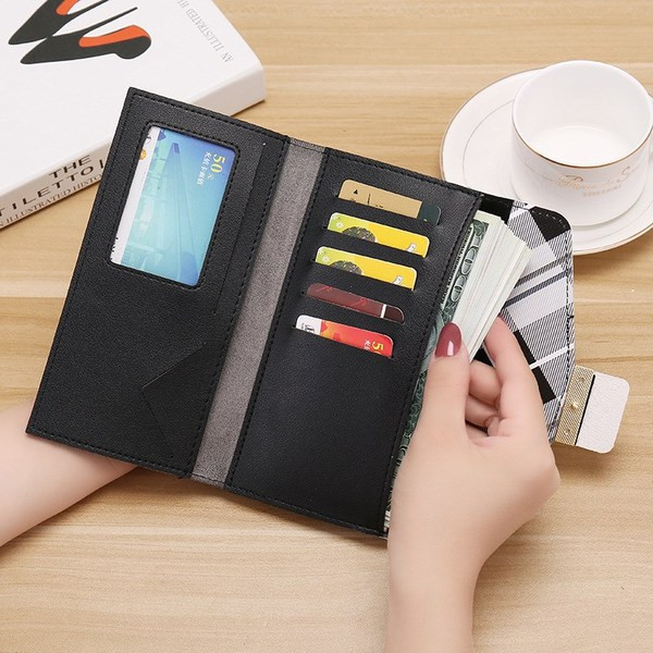 Κομψό γυναικείο  πορτοφόλι με μεταλλικό κούμπωμα σε διάφορα χρώματα