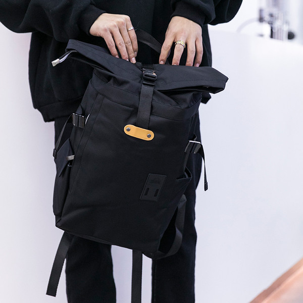 Μοντέρνο ανδρικό σακίδιο σε δύο χρώματα