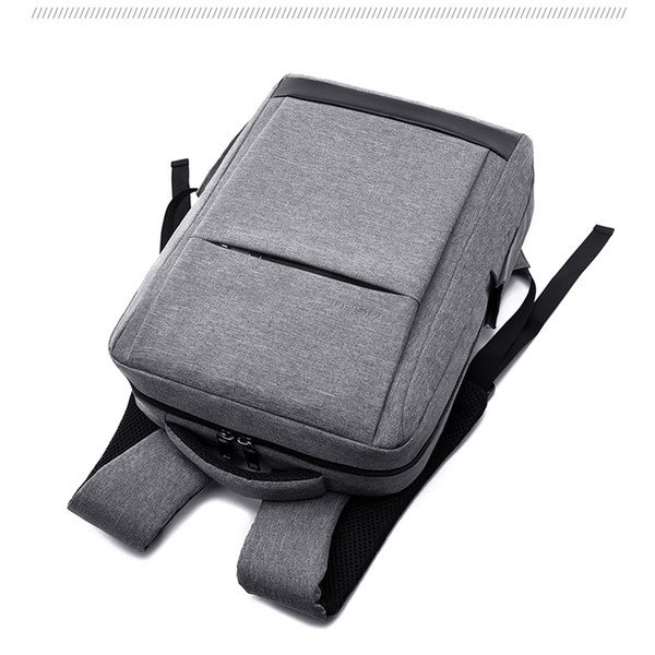 Κομψό σακίδιο ανδρών σε τέσσερα χρώματα με μπροστινή τσέπη