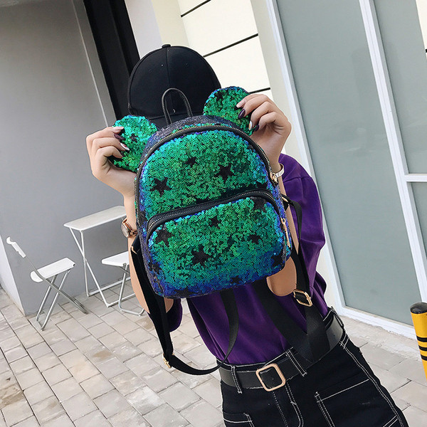 Γυναικεία σακίδιο με διακοσμητικές πούλιες και τρισδιάστατο στοιχείο