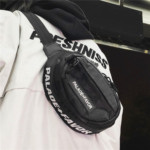 Αθλητική τσάντα για άνδρες και γυναίκες με τετράχρωμη επιγραφή