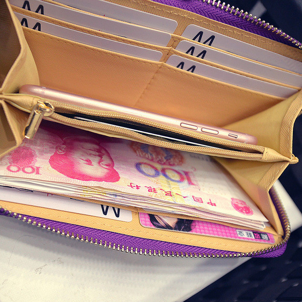 Κομψό γυναικείο πορτοφόλι σε τρία χρώματα φερμουάρ