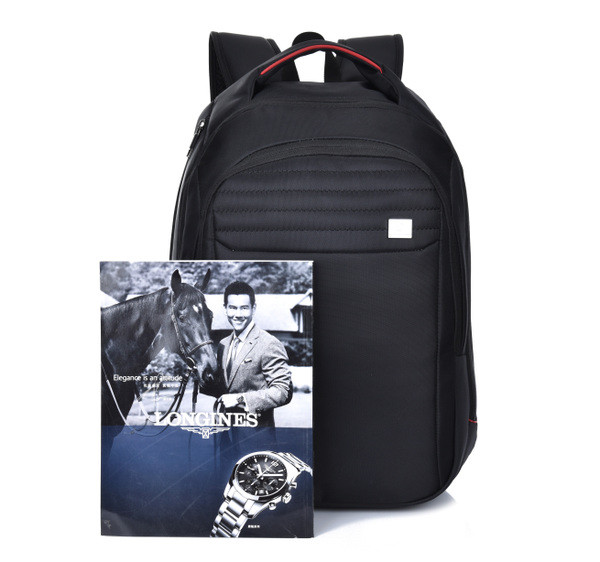 Μοντέρνο σακίδιο ανδρών σε τέσσερα χρώματα