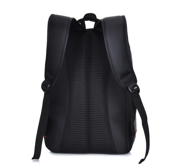 Μοντέρνο σακίδιο ανδρών σε τέσσερα χρώματα