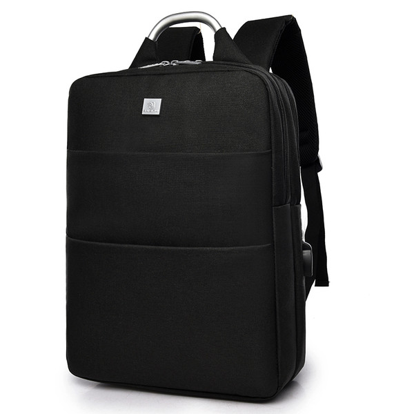 Κομψό σακίδιο των ανδρών σε διάφορα χρώματα με μεταλλική λαβή