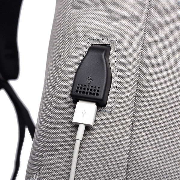 Κομψό σακίδιο των ανδρών σε διάφορα χρώματα με μεταλλική λαβή