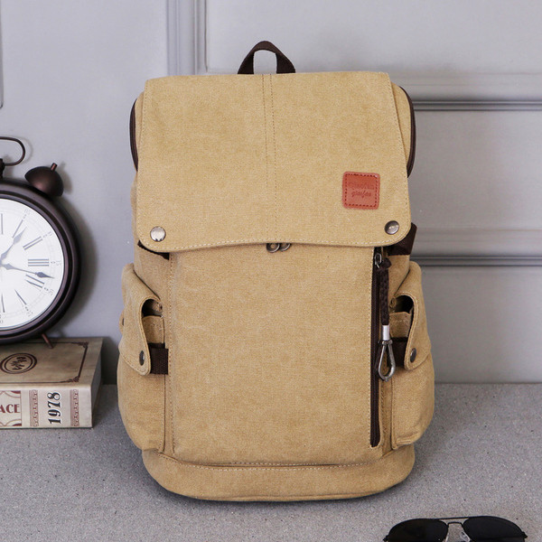 Μοντέρνο σακίδιο ανδρών σε τρία χρώματα με πλαϊνές τσέπες