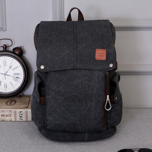 Μοντέρνο σακίδιο ανδρών σε τρία χρώματα με πλαϊνές τσέπες