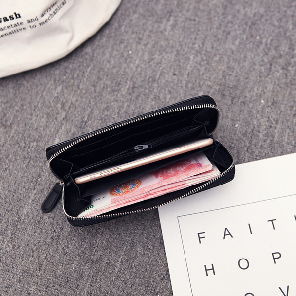 Μοντέρνο γυναικείο πορτοφόλι σε διάφορα χρώματα από οικολογικό δέρμα