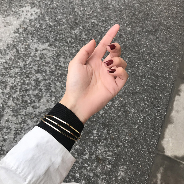 Κυρίες μοντέρνο βραχιόλι σε χρυσό και ασημί χρώμα