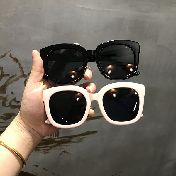 Ochelari eleganti de dama in mai multe culori