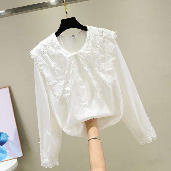 Cămașă elegantă de damă, cu dantelă și mâneci lungi, în culoarea albă