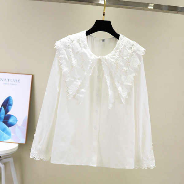 Cămașă elegantă de damă, cu dantelă și mâneci lungi, în culoarea albă