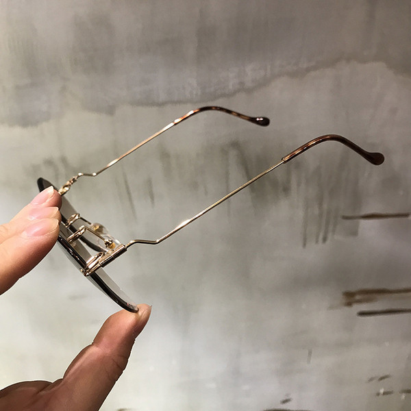 Ochelari eleganti in forma de inima de dama in mai multe culori