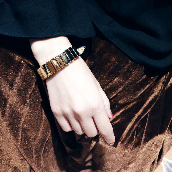 Brățară de zi cu zi pentru femei în negru și roșu