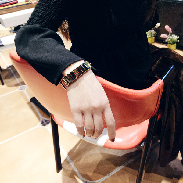 Brățară de zi cu zi pentru femei în negru și roșu